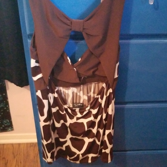 3/$20! Rue21 Pattern Top - Picture 3 of 4